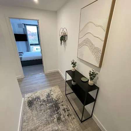 Stylish Flat - Sleeps 8 - Parking - Gym Apartment York