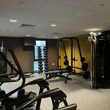 Stylish Flat - Sleeps 8 - Parking - Gym Apartment York