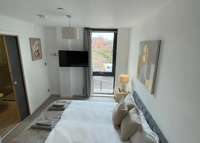 Centre - Parking & Gym - Fast Wifi - Sleeps 8 York