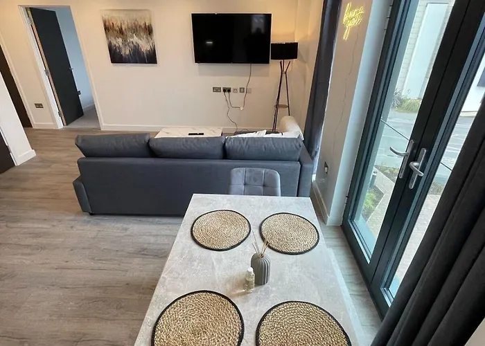 Lägenhet Centre - Parking & Gym - Fast Wifi - Sleeps 8 York