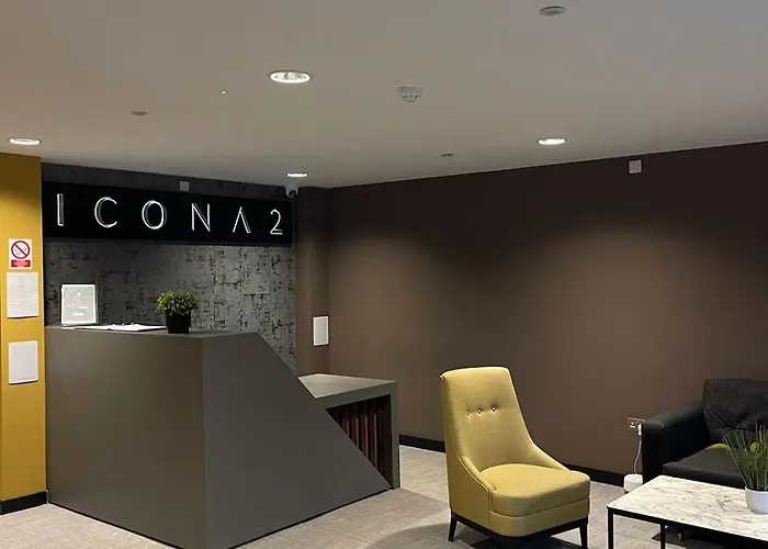 Centre - Parking & Gym - Fast Wifi - Sleeps 8 Lägenhet *