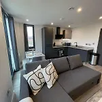 Appartamento Centre - Parking & Gym - Fast Wifi - Sleeps 8 York